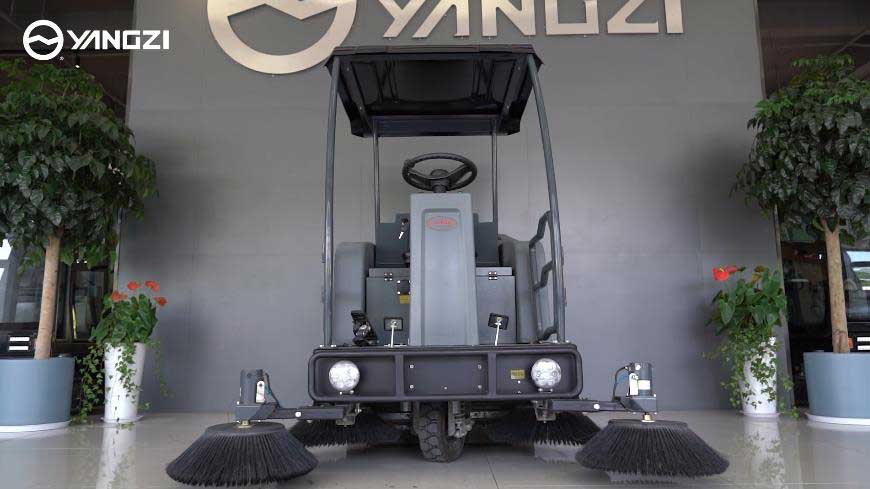 小型清掃車價(jià)格多少錢 小型清掃車價(jià)格多少錢
