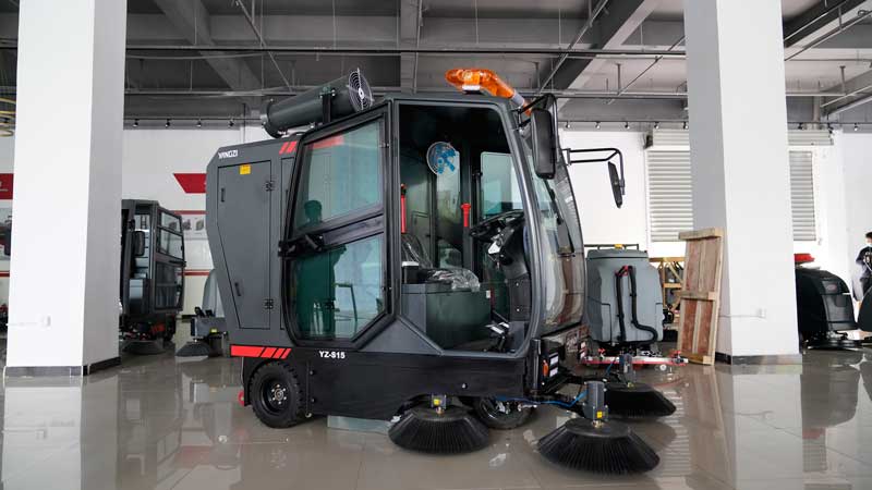 一臺(tái)小型清掃車大概多少錢?都有哪些功能? 一臺(tái)小型清掃車大概多少錢?都有哪些功能?