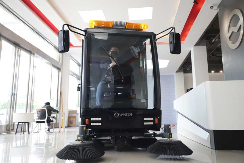 電動(dòng)掃地車價(jià)格多少錢一輛,購(gòu)買請(qǐng)認(rèn)準(zhǔn)廠家直銷 電動(dòng)掃地車價(jià)格多少錢一輛,購(gòu)買請(qǐng)認(rèn)準(zhǔn)廠家直銷