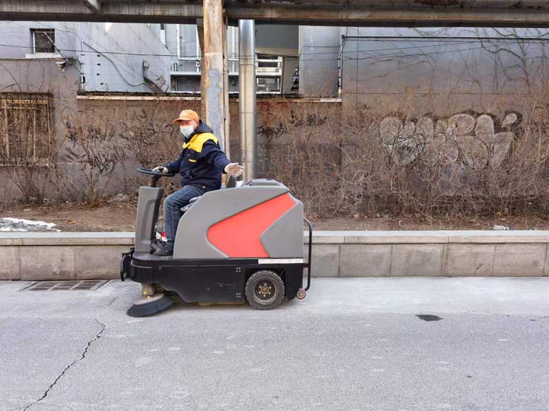 北京798藝術區(qū)使用揚子掃地機后,持續(xù)采購! 北京798藝術區(qū)使用揚子掃地機后,持續(xù)采購!