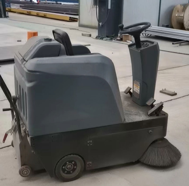 ?湖北恒九通鋼構采購揚子S4掃地機 ?湖北恒九通鋼構采購揚子S4掃地機