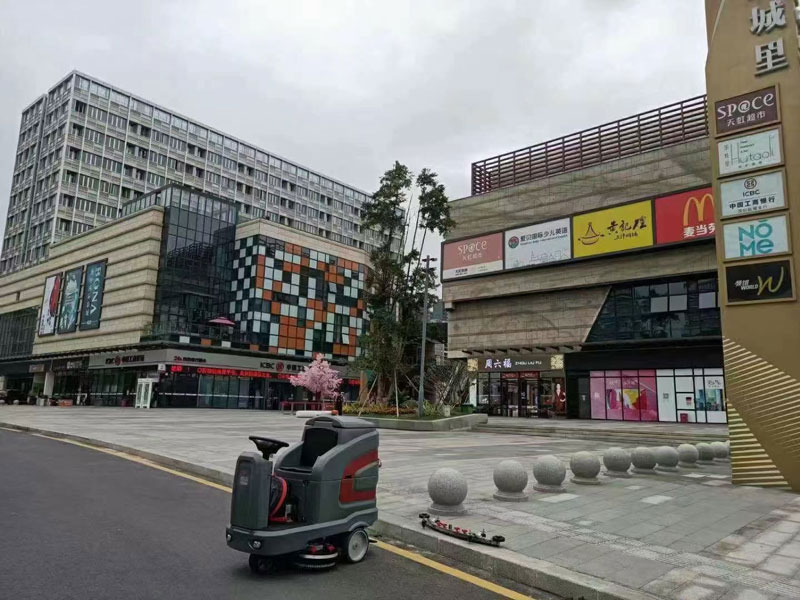 商場超市使用洗地機(jī)的五個(gè)好處