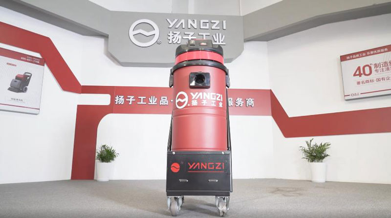 用這些清潔設備補充您的洗地機