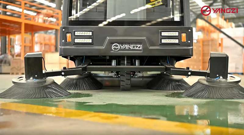 駕駛式掃地車給我們帶來哪些便利 駕駛式掃地車給我們帶來哪些便利