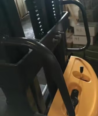 揚(yáng)子堆高車(chē)B2025