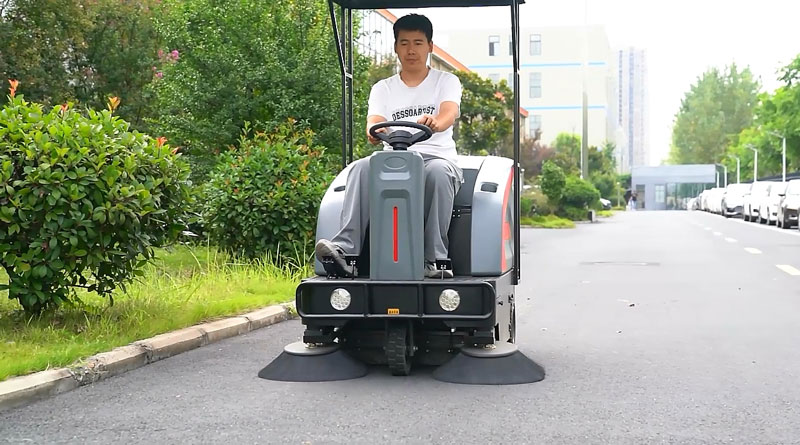 駕駛式掃地機的保養方法 駕駛式掃地機的保養方法